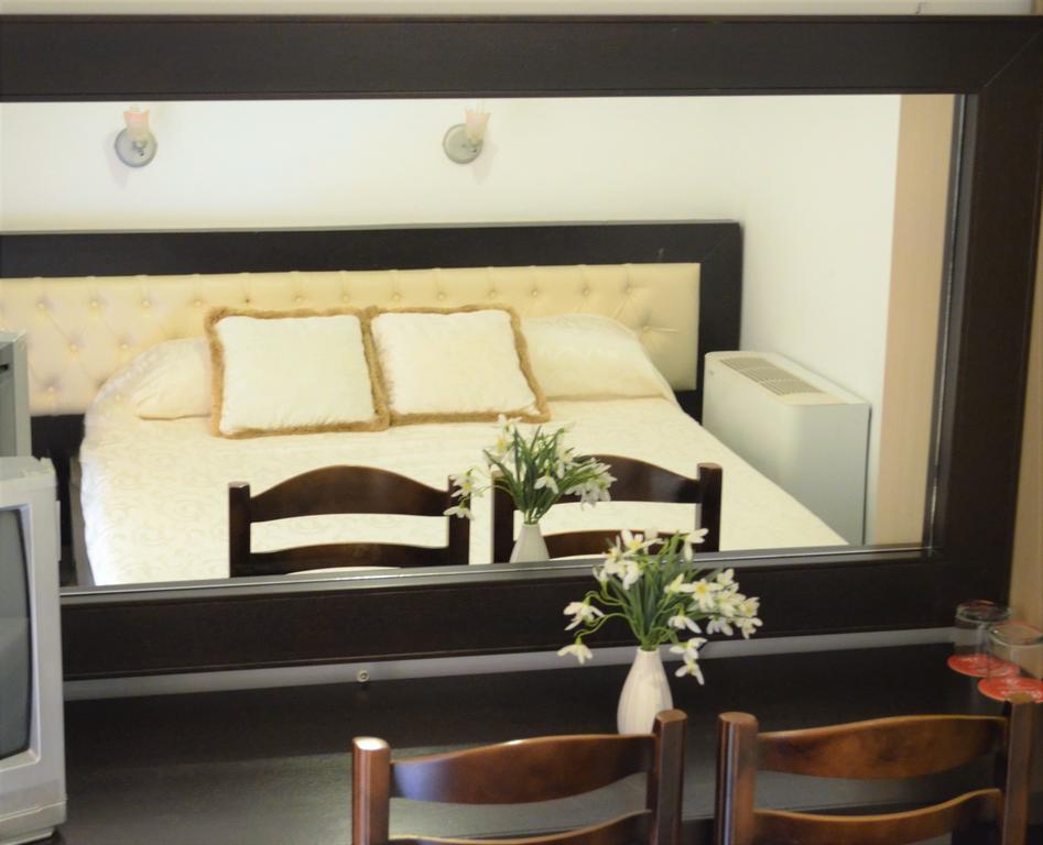 Jb Hotel Саранда Экстерьер фото