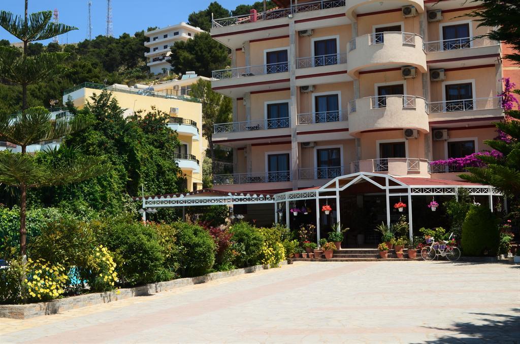 Jb Hotel Саранда Экстерьер фото