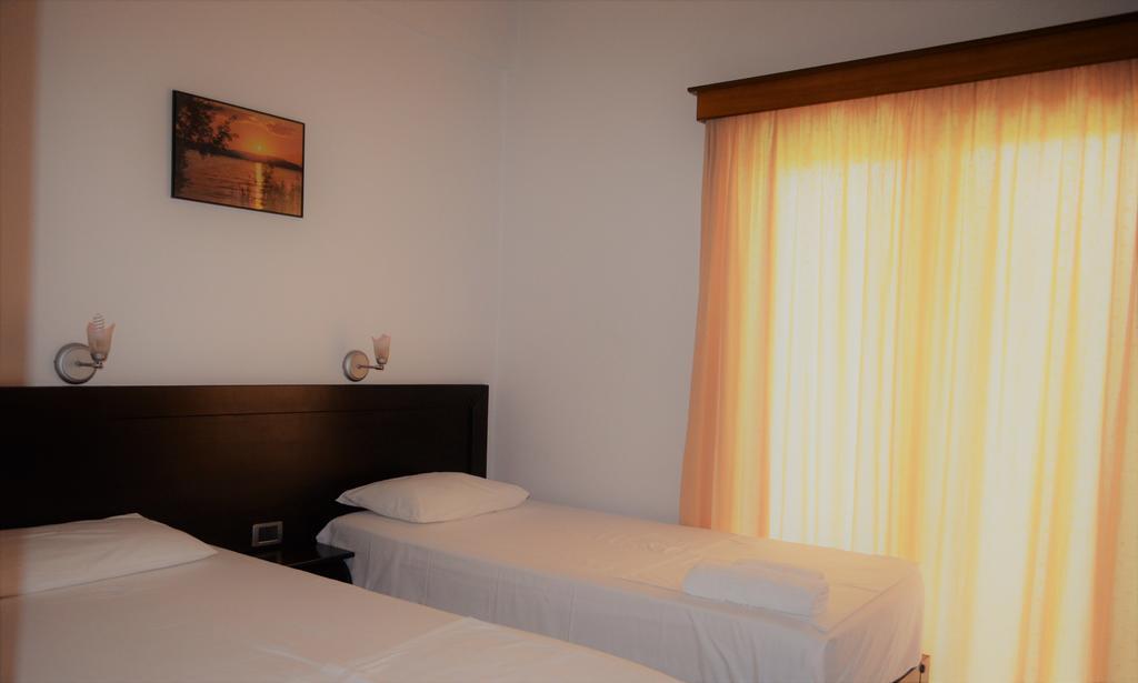 Jb Hotel Саранда Экстерьер фото