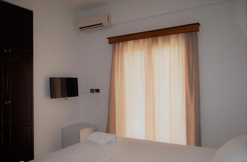 Jb Hotel Саранда Экстерьер фото