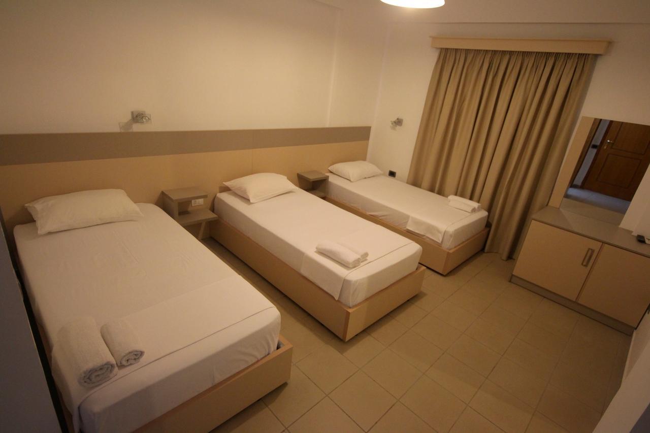 Jb Hotel Саранда Экстерьер фото